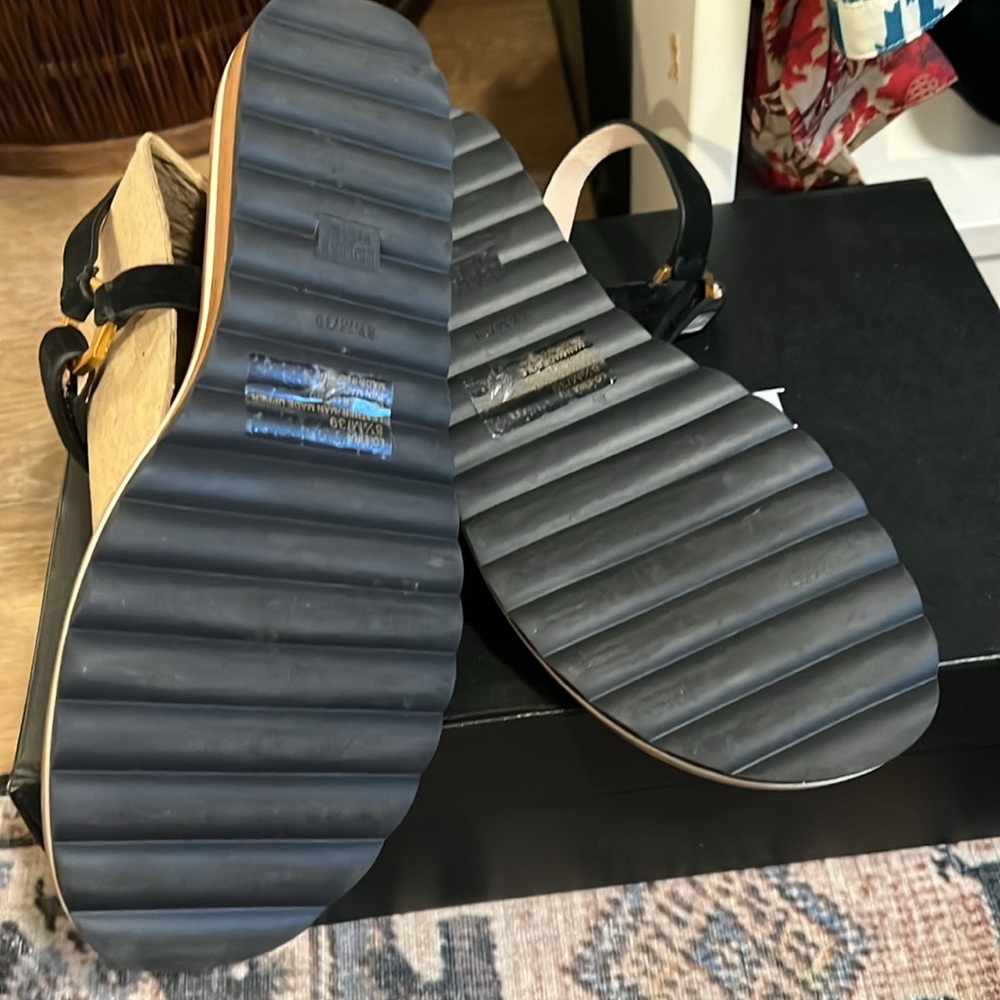 Black sandal - Picture 3 of 4